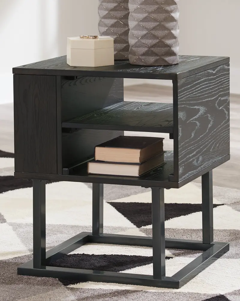 Airdon Sleek End Table – Signature Design by Ashley